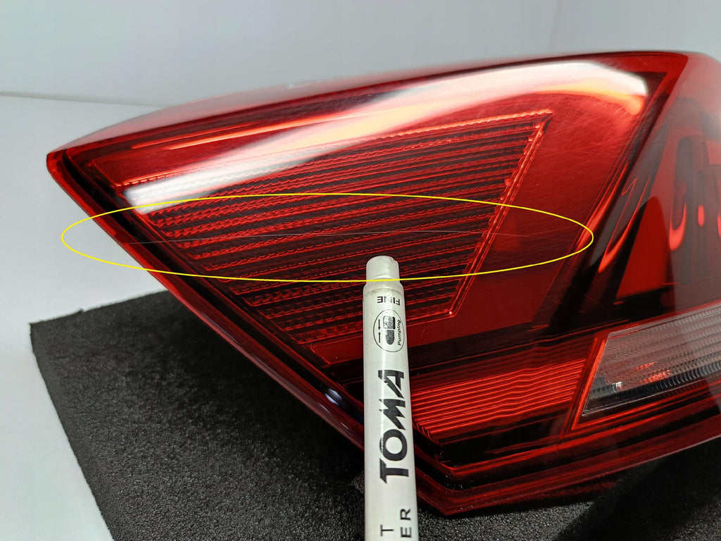 VOLKSWAGEN T-ROC 17- RÜCKLEUCHTE LINKS HINTEN LED 2GA945095A