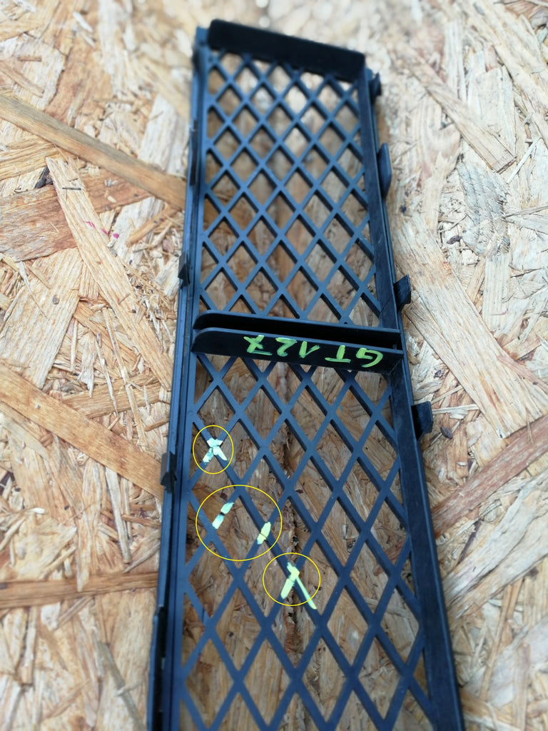 BMW 5 F10 F11 09- ATRAPA KRATKA ŚRODKOWA GRILL ZDERZAKA PRZÓD 51117285950