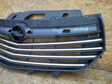 Laden Sie das Bild in den Galerie-Viewer, OPEL VIVARO B 14- ATRAPA KRATKA GRILL ZDERZAKA PRZEDNIEGO CHROM 623105615R