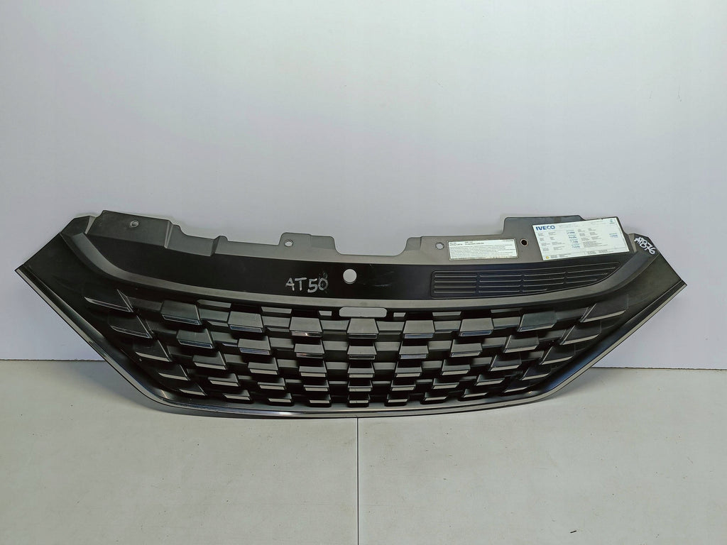 Iveco Daily 19- ATRAPA GRILL ZDERZAKA PRZÓD CHROM 5802317677