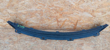 Laden Sie das Bild in den Galerie-Viewer, MAZDA 6 II GH 08- KÜHLERGRILL STOßSTANGE MITTE GS1D-501T1