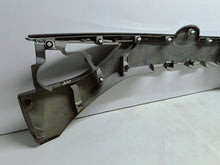 Laden Sie das Bild in den Galerie-Viewer, Toyota Avensis T27 LIFT 15- ZIERLEISTE HECKKLAPPE HINTEN 76811-05140