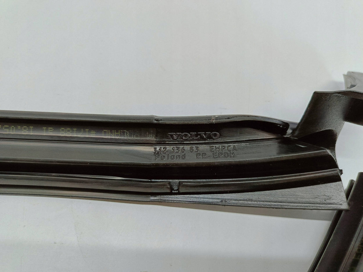 Volvo XC60 I Lift 14- Schwellerleiste Abdeckung Rechts Original (oe) 39819619 — Foto 11 von 15