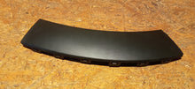 Laden Sie das Bild in den Galerie-Viewer, CITROEN C3 III 16- STOSSSTANGENLEISTE HINTEN LINKS 9813346877