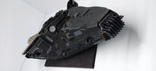 Laden Sie das Bild in den Galerie-Viewer, TESLA MODEL 3 III 17- SCHEINWERFER LINKS VORNE FULL LED 1077375-00-C