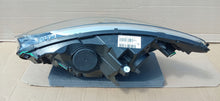 Load image into Gallery viewer, RENAULT CAPTUR I 13- LAMPA REFLEKTOR PRAWY PRZÓD ZWYKŁA H1 260105066R