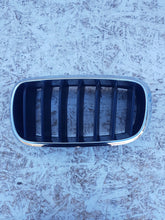 Laden Sie das Bild in den Galerie-Viewer, BMW X5 F15 F16 X6 KÜHLERGRILLE BLENDE LINKS