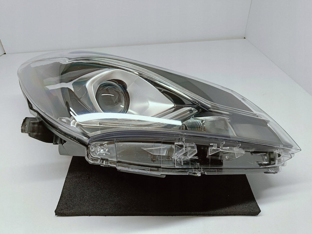 TOYOTA YARIS III LIFT 17- LAMPA PRAWA PRZÓD SOCZEWKA+LED EU 212-11BZR-LDEM2