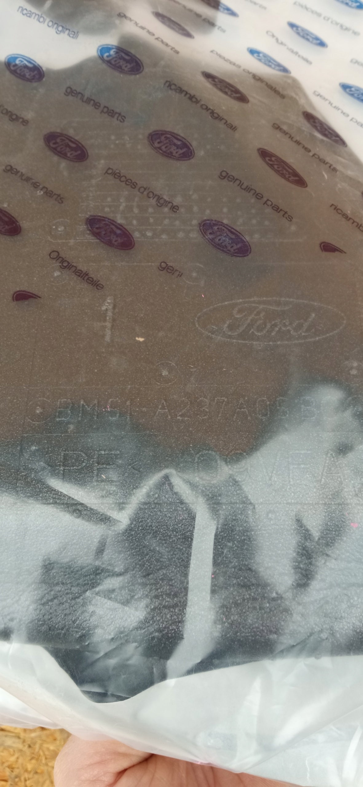 Ford Focus 16- Abdeckung Dichtung Links Tür — Foto 4 von 5