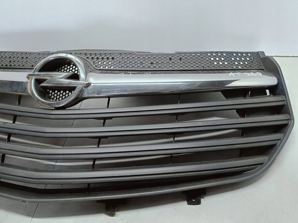 Opel Vivaro II B 14- FRONT BUMPER GRILLE CHROME 623104066R