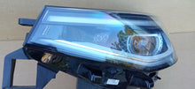 Załaduj zdjęcie do przeglądarki galerii, VW ID.4 ID4 19- LAMPA REFLEKTOR LEWY PRZÓD FULL LED IQ.LIGHT 11B941035E