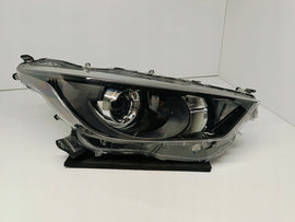 TOYOTA YARIS IV 4 P21 19-LAMPA REFLEKTOR PRAWY PRZÓD SOCZEWKA KOITO K0-6 EU