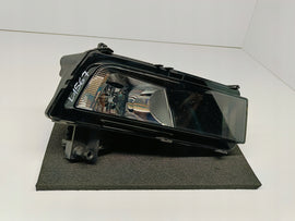 VOLKSWAGEN TOURAN II 15- REFLEKTOR HALOGEN PRZECIWMGŁOWY PRAWY 5TA941662A