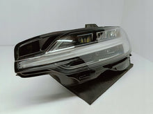 Laden Sie das Bild in den Galerie-Viewer, Volvo V60 II S60 III 18- SCHEINWERFER LINKS VORNE FULL LED EU 32314165