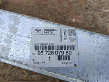 Load image into Gallery viewer, PEUGEOT 208 I 12- BELKA WSPORNIK POPRZECZKA ZDERZAKA PRZÓD 9672807980