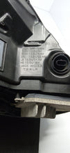 Laden Sie das Bild in den Galerie-Viewer, TESLA MODEL 3 III 17- SCHEINWERFER LINKS VORNE FULL LED 1077375-00-C