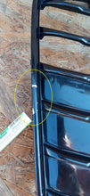 Load image into Gallery viewer, AUDI A5 8T LIFT 11- ATRAPA KRATKA ŚRODKOWA GRILL ZDERZAKA PRZÓD 8T0853651G