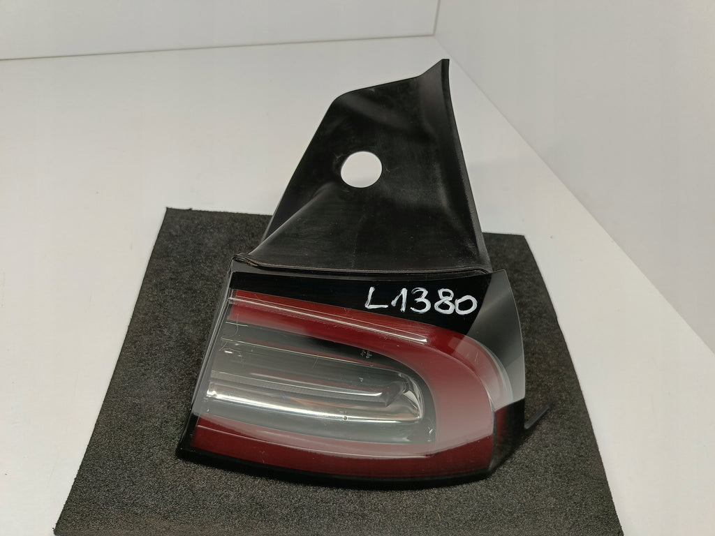 TESLA 3 III LIFT Y MY 20-LAMPA REFLEKTOR ŚWIATŁO PRAWY TYŁ LED 1502087-00-D