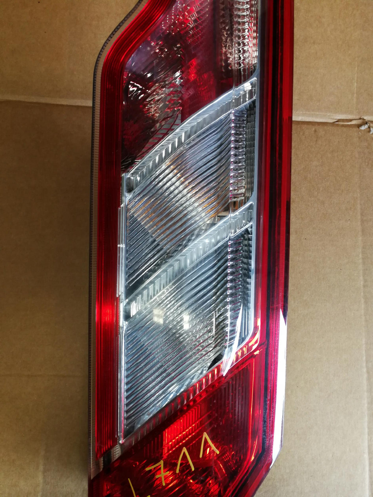 Ford Transit Custom 13- Lampa Prawa Tylna Prawy Tył BK2113404AJ — zdjęcie 3 z 14