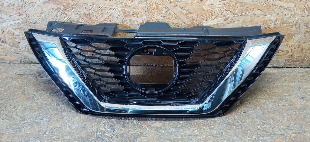 NISSAN QASHQAI II J11 LIFT 17- KÜHLERGRILL STOSSFÄNGER VORNE DS0742001