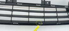 Load image into Gallery viewer, OPEL ASTRA K V LIFT 19- ATRAPA KRATKA GRILL ZDERZAKA PRZEDNIEGO 39130494