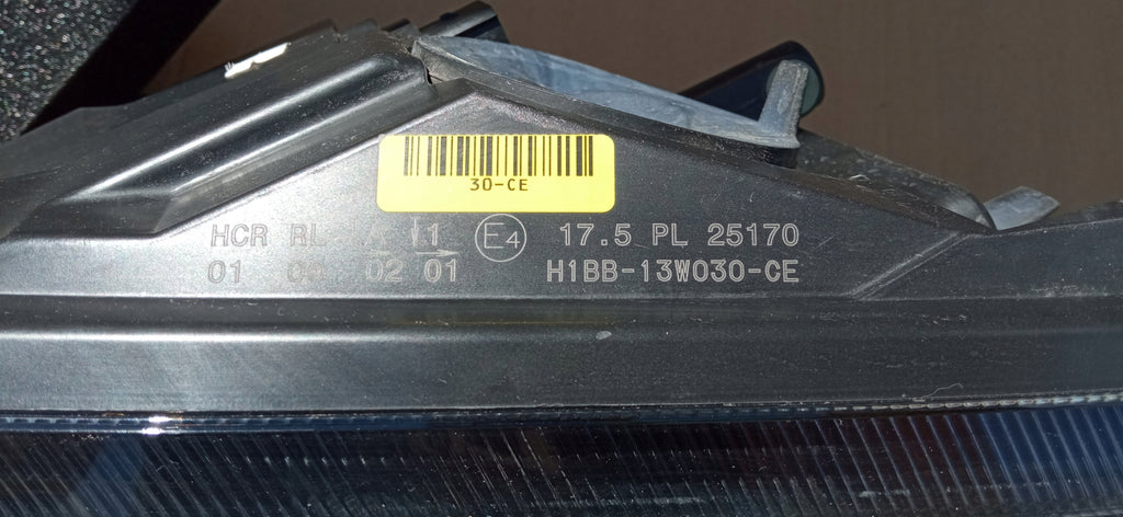 FORD FIESTA MK8 17- LAMPA LEWA PRZÓD PRZEDNIA SOCZEWKA +LED H1BB-13W030-CE