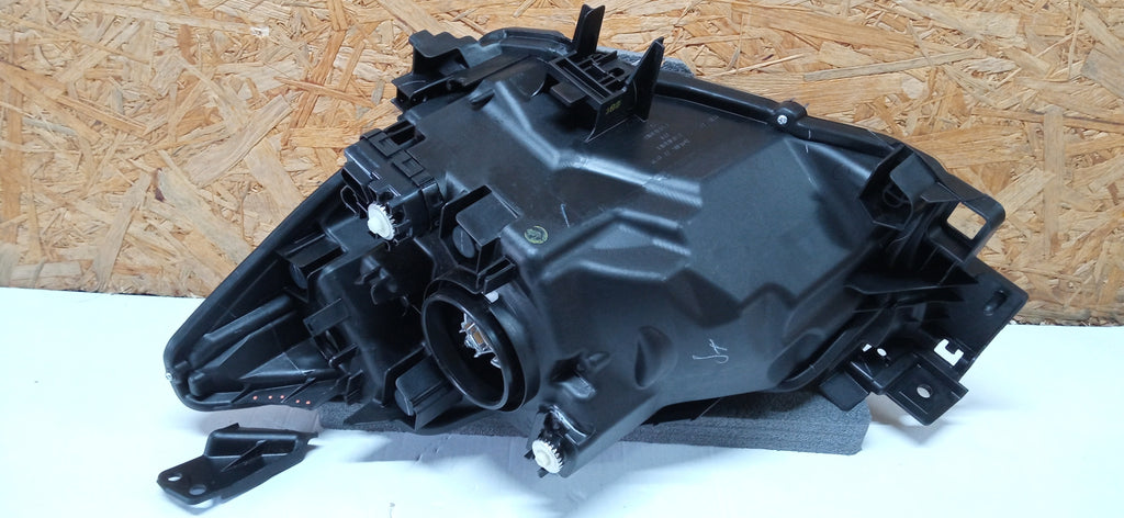 MAZDA 2 II DJ 14- LAMPA PRAWA PRZÓD PRZEDNIA PRAWA ZWYKŁA DB5J-51030
