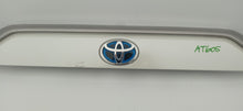 Laden Sie das Bild in den Galerie-Viewer, TOYOTA RAV4 V 5 19- HECKKLAPPENVERKLEIDUNG ZIERLEISTE KOFFERRAUM HINTEN 76801-42240