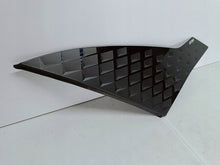 Load image into Gallery viewer, Cupra Born 10E 21- LISTWA NAKŁADKA BŁOTNIKA LEWY TYŁ 10E853377