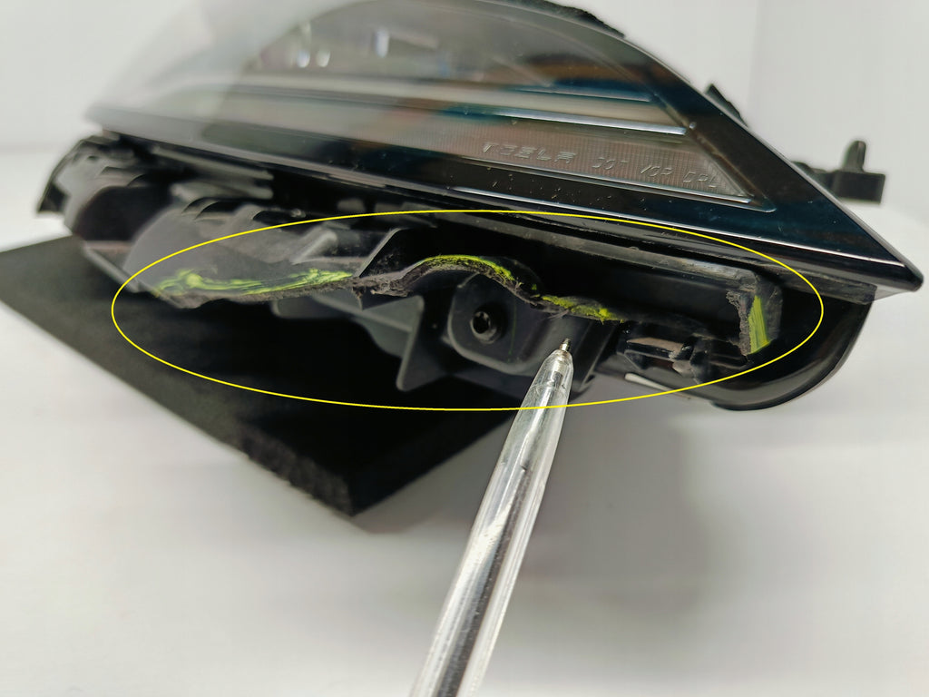 TESLA MODEL 3 LIFT HIGHLAND 24- RECHTER SCHEINWERFER VORNE FULL LED EU 1760889-00-E