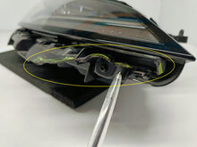 Laden Sie das Bild in den Galerie-Viewer, TESLA MODEL 3 LIFT HIGHLAND 24- RECHTER SCHEINWERFER VORNE FULL LED EU 1760889-00-E