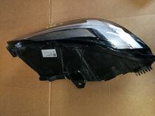 Laden Sie das Bild in den Galerie-Viewer, VOLVO S90 V90 17- SCHEINWERFER RECHTS VORN FULL LED 32228311