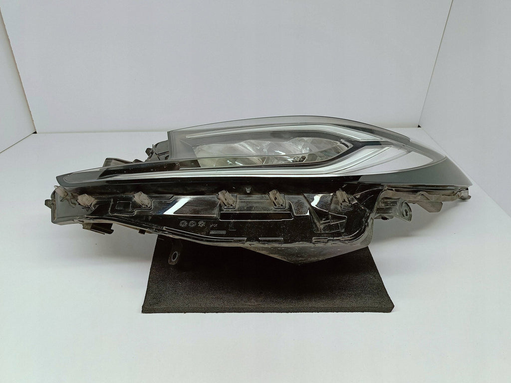 Toyota Aygo X 22- LAMPA LEWA PRZÓD PRZEDNIA FULL LED EU KOITO 0H-33