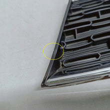 Laden Sie das Bild in den Galerie-Viewer, KIA Picanto III 17- GRILL BLENDE STOSSSTANGE VORNE 86351-G6000