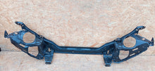Laden Sie das Bild in den Galerie-Viewer, VOLVO XC60 I FACELIFT 13- FRONTPANEL FRONTVERSTÄRKUNG 30762259
