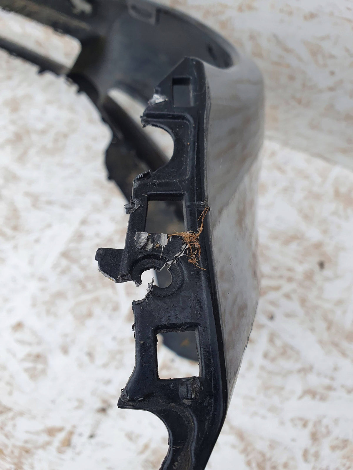 C Class 205 Front Bumper Front Without Czujników 2058800125 — photo 7 of 9