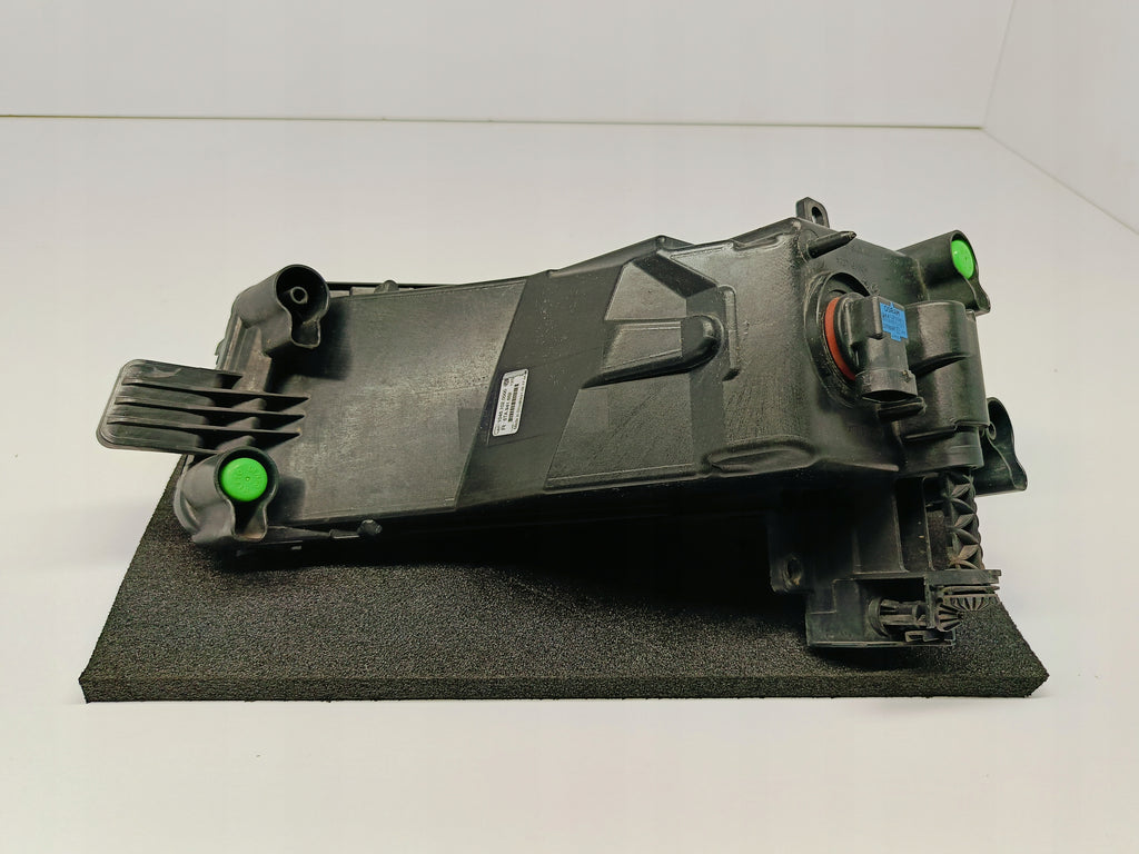 VOLKSWAGEN TOURAN II 15- RIGHT FOG LIGHT HALOGEN 5TA941662