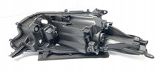 Laden Sie das Bild in den Galerie-Viewer, TOYOTA YARIS IV 4 P21 19- SCHEINWERFER LINKS VORNE LINSE KOITO K0-6 EU