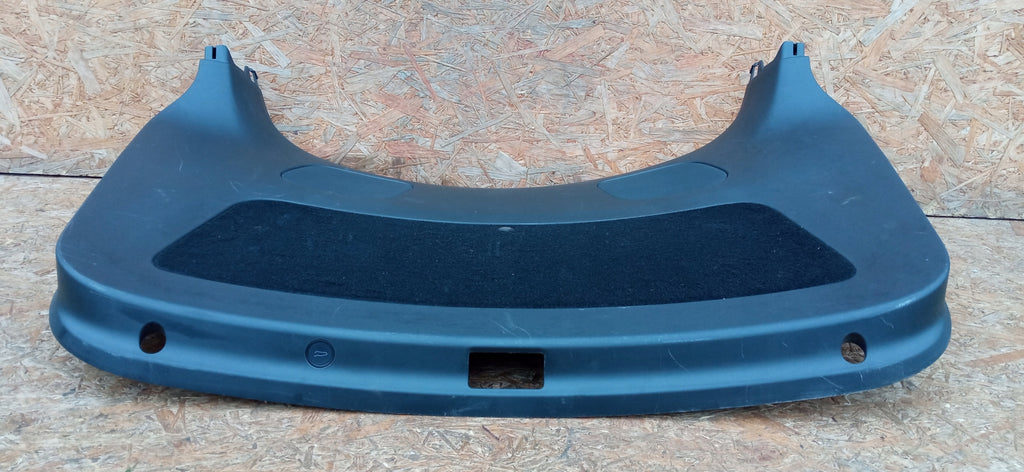 TESLA MODEL Y 20- HECKKLAPPENVERKLEIDUNG HINTEN LAUTSPRECHER 1536684-00-C