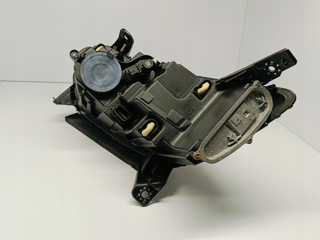 DACIA LOGAN SANDERO JOGGER III 20- LAMPA PRAWA PRZÓD H7+LED 260101940R
