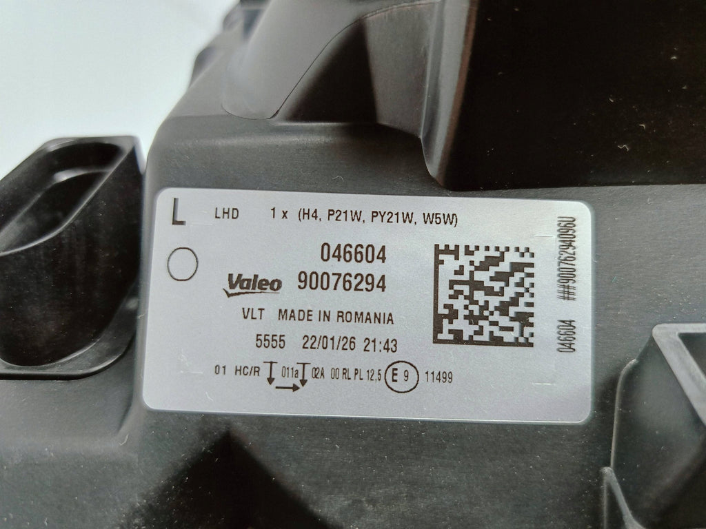 Skoda Fabia III 3 NJ3 14- LAMPA LEWA PRZÓD PRZEDNIA ZWYKŁA H4 6V1941015