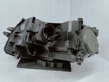 Laden Sie das Bild in den Galerie-Viewer, VOLKSWAGEN TIGUAN II 16- LAMPA PRAWA PRZÓD PRZEDNIA ZWYKŁA H7 5NB941006B