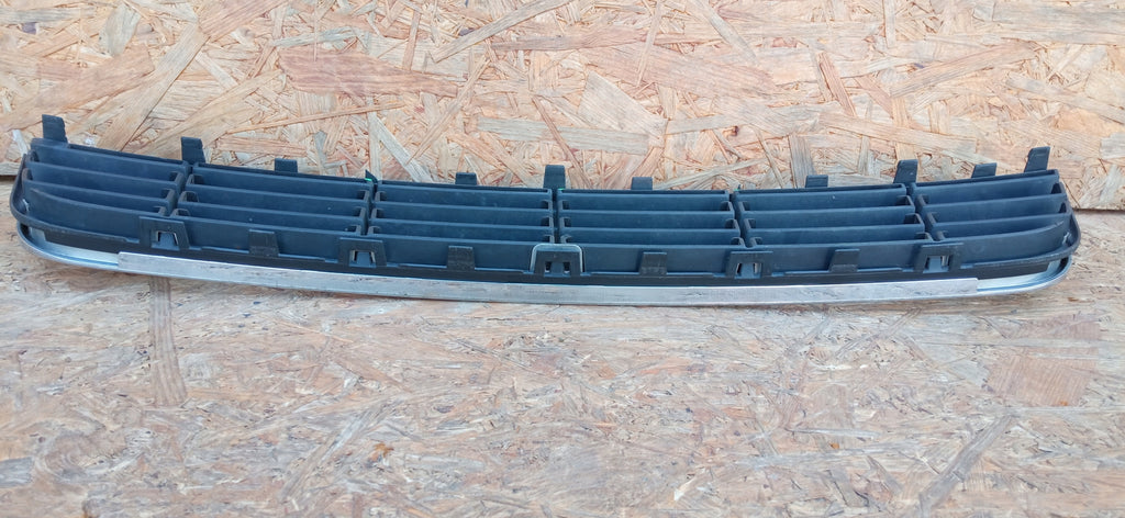 VOLKSWAGEN PASSAT B6 05- ATRAPA KRATKA GRILL ZDERZAKA PRZEDNIEGO 3C0853677