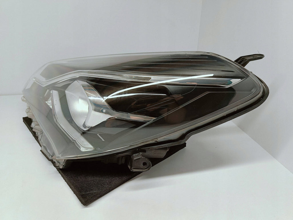 Toyota Yaris III LIFT 17- LAMPA LEWA PRZÓD SOCZEWKA + LED EU 0D-197