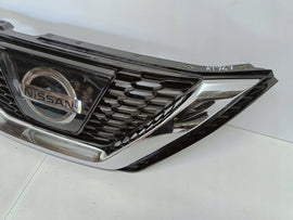 Nissan Qashqai II J11 LIFT 17- ATRAPA GRILL ZDERZAKA PRZEDNIEGO 62310HV00A