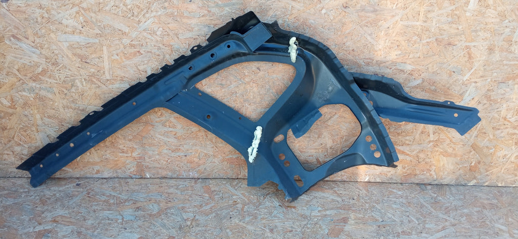 BMW X1 E84 13- WZMOCNIENIE POSZYCIA SŁUPKA C PRAWY TYŁ 41002993060