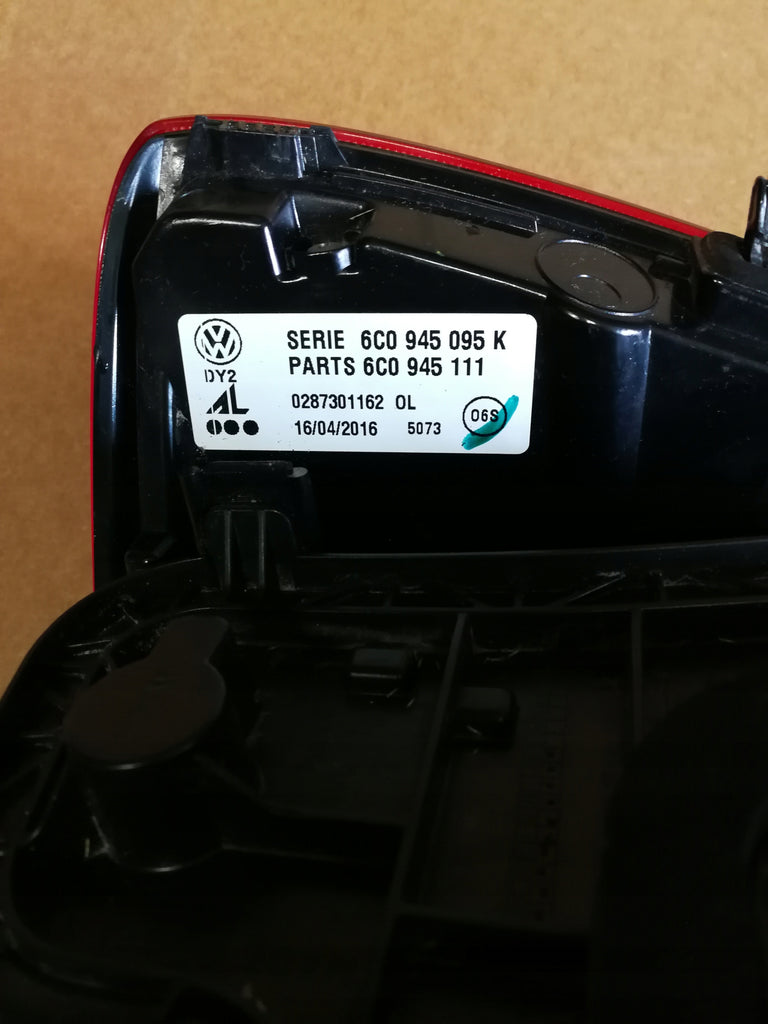 VOLKSWAGEN POLO 6C 14- LAMPA LEWY TYŁ LEWA TYLNA 6C0945111