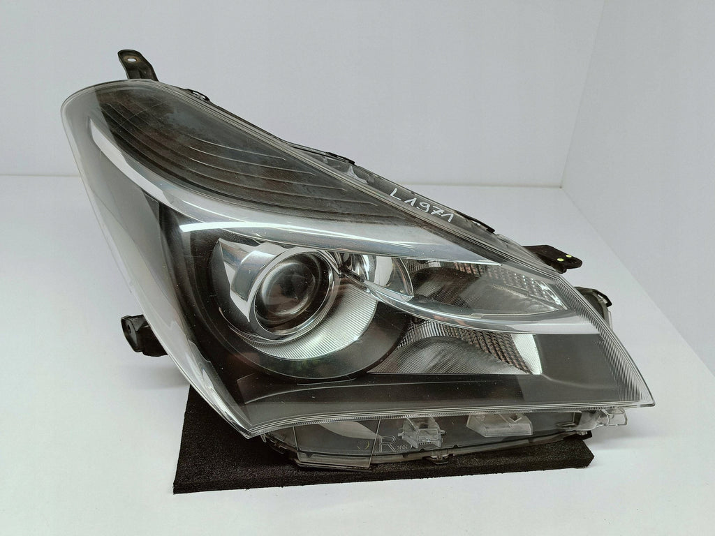 TOYOTA YARIS III FACELIFT 14- SCHEINWERFER RECHTS VORNE KOITO OD-160