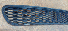Load image into Gallery viewer, KIA PRO CEED GT 15- KRATKA ATRAPA GRILL ZDERZAKA PRZÓD 86560-A2900