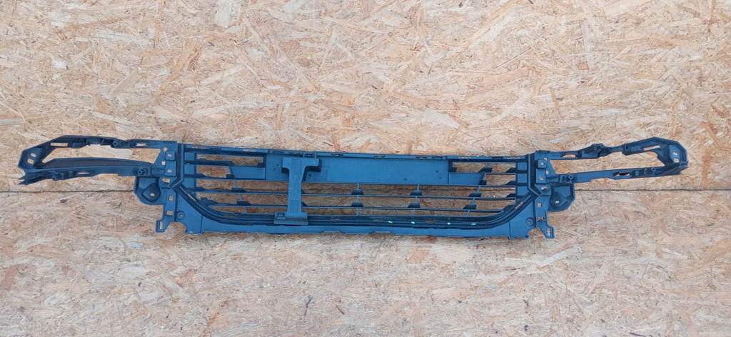 RENAULT CLIO 4 IV LIFT 16- ATRAPA KRATKA ŚRODKOWA GRILL 622542412R